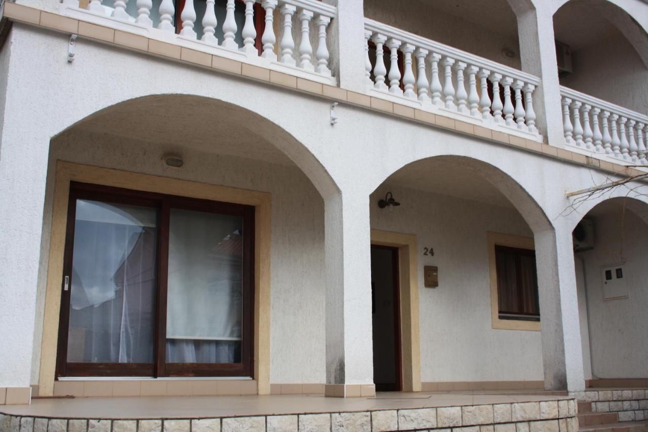 Apartment Kati Цриквеница Экстерьер фото